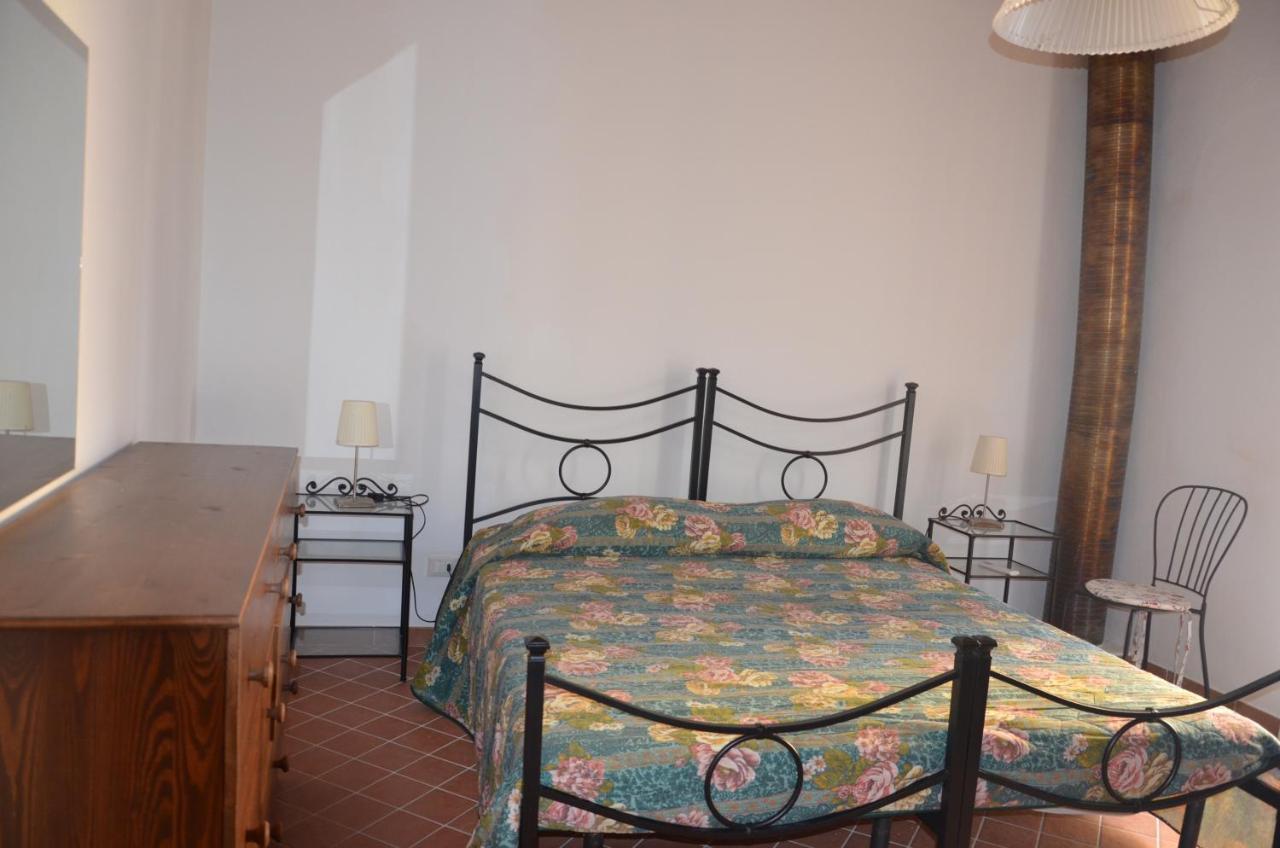 Il Cortiletto Apartment Syracuse ภายนอก รูปภาพ