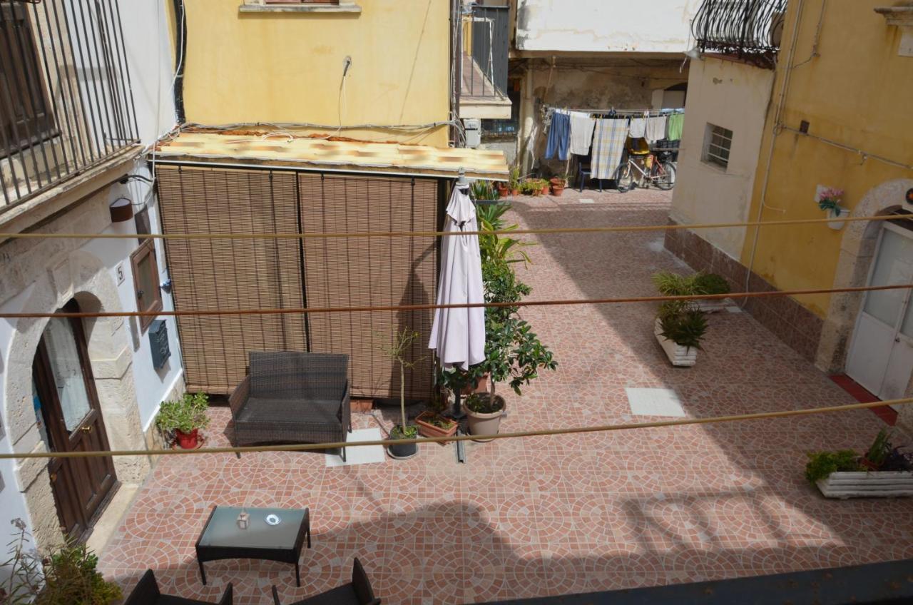 Il Cortiletto Apartment Syracuse ภายนอก รูปภาพ
