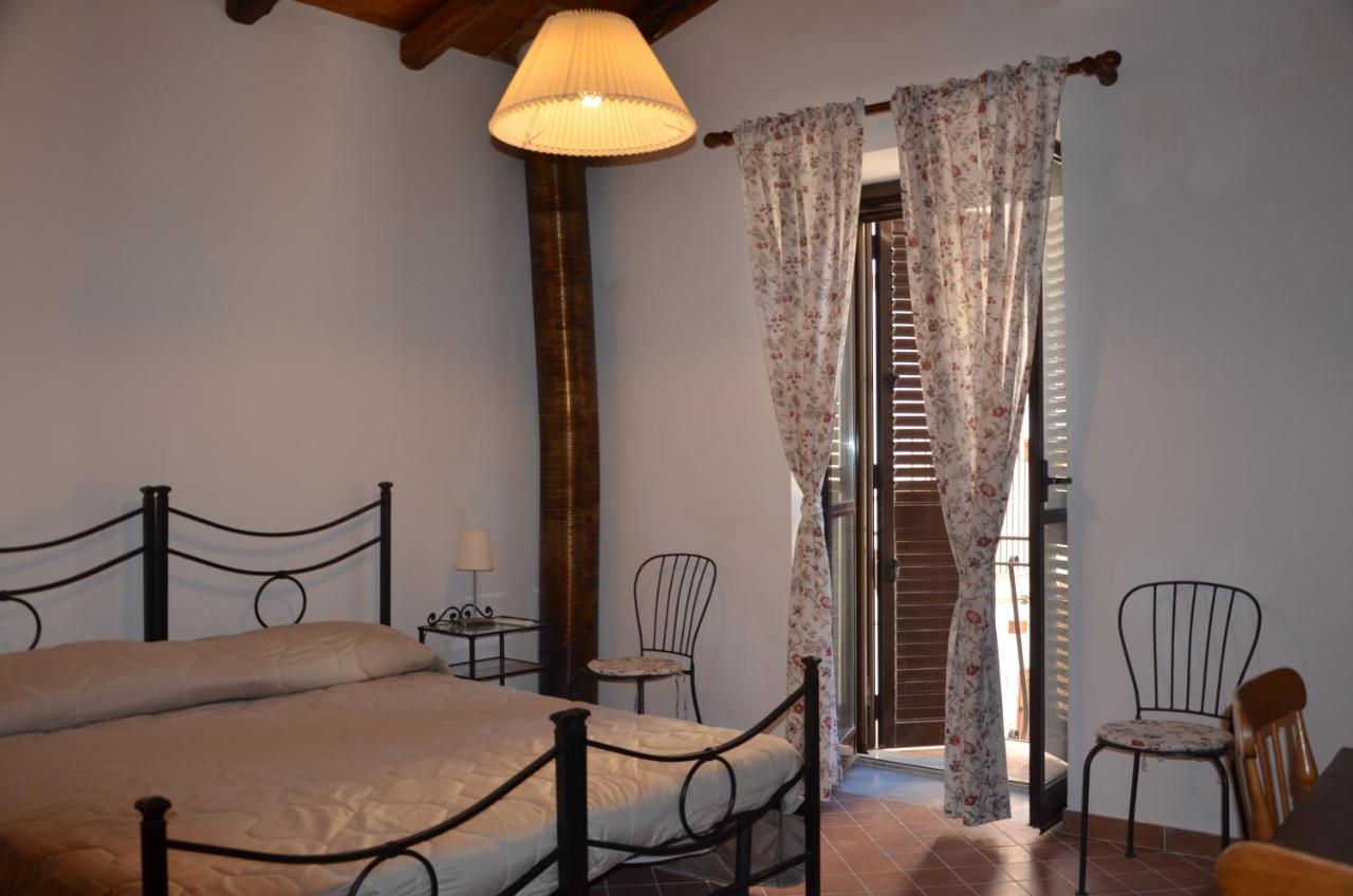 Il Cortiletto Apartment Syracuse ภายนอก รูปภาพ
